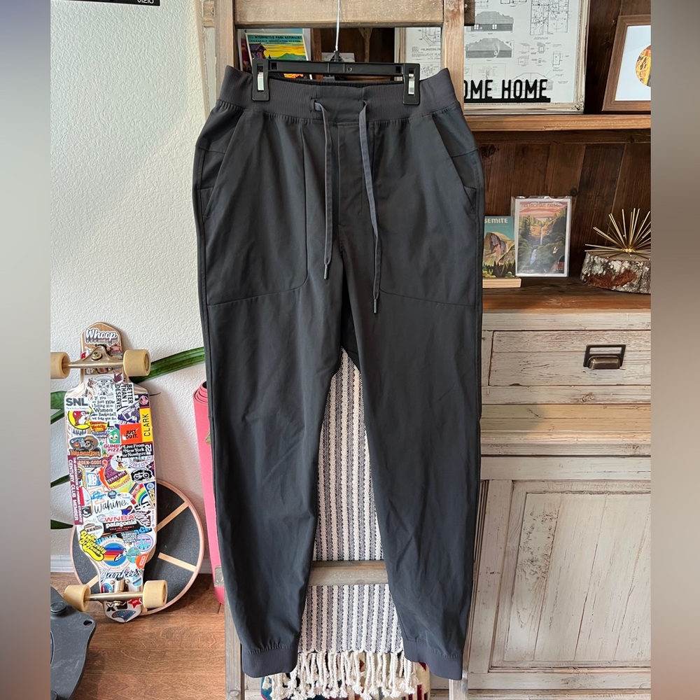 Lululemon men’s ABC jogger obsidian size small